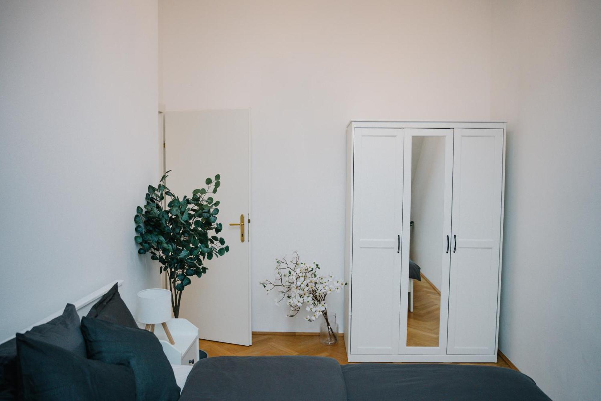 110Qm, 4 Bedrooms, Near Schoenbrunn - Axara Housing Osw 33 Виена Екстериор снимка